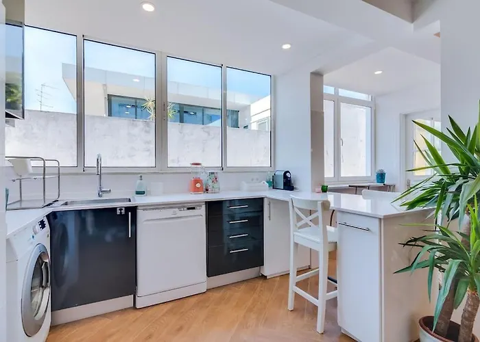 Downtown Bingo Apartment
