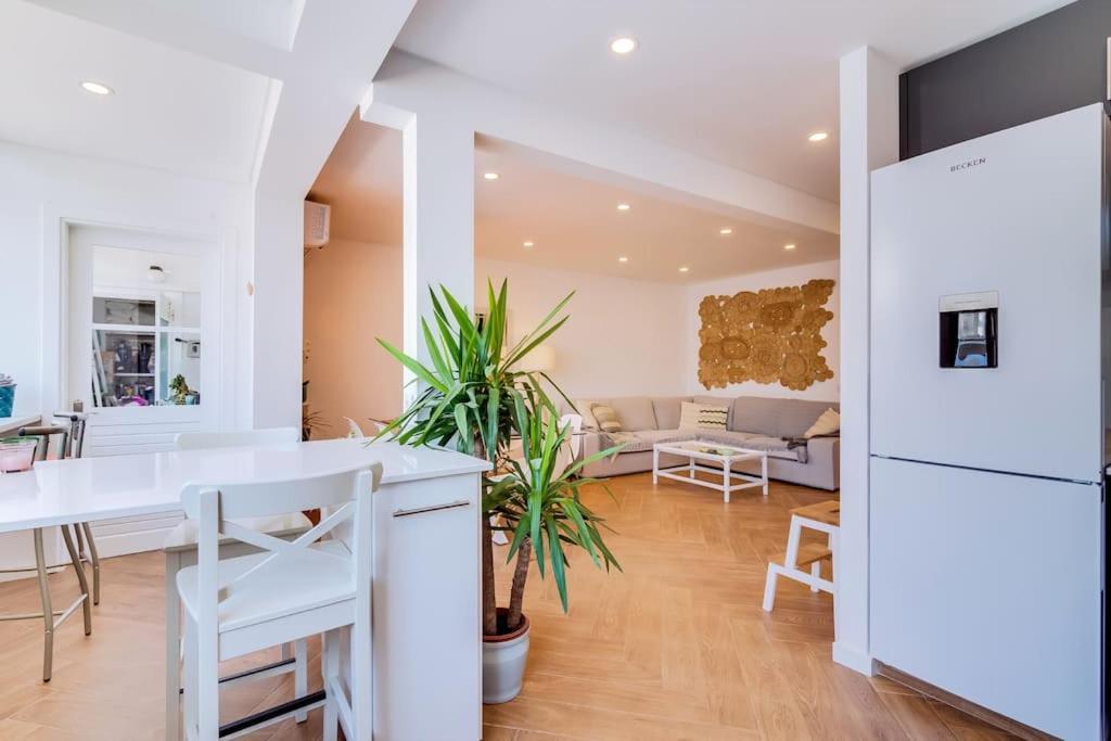 Downtown Bingo Apartment